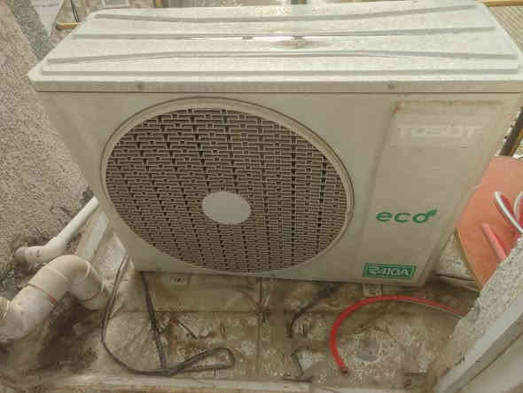 السلام عليكم 
سبالت عدد ( 2 ) مستخدمات الاول هايسنس والثاني توسوت 2 طن تدفئة وتبريد قيم بما يرضى الله الموقع كربلاء للاستفسار موجود خاص او رقم تلفون ☎️ ***********
