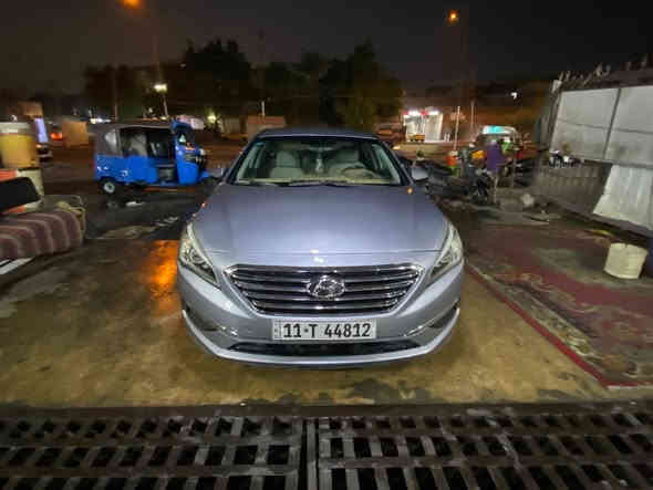 سوناته 2016 للبيع وارد امريكي السياره رقم بغداد
حادثه مال أمريكه دعاميه مبدله بنيد مصلح نفسيته وبيه بل عراق باب السايق كلير 
وباب خلفي اليمنه كلير 
جاملغ أمام السايق تبديل نفس ألون فقط
السياره ليبل واحد 
 نضيفه نقص واحد مابيه 
مكينه كير لوك 
تبريد ثلج 
شاشه جبيره 
تكم ستيرن 
نضام سبورت 
قياس الاطارات 
حداديه لوك 
السياره ترايهه من زاخو للفاو 
مكينه 2400 
السعر120 وبيه مجال
 ***********
