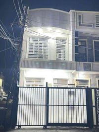 دار  للبيع  / الغزالية مدير الامن قرب المدارس   /   مساحته ٦٠ متر البي...