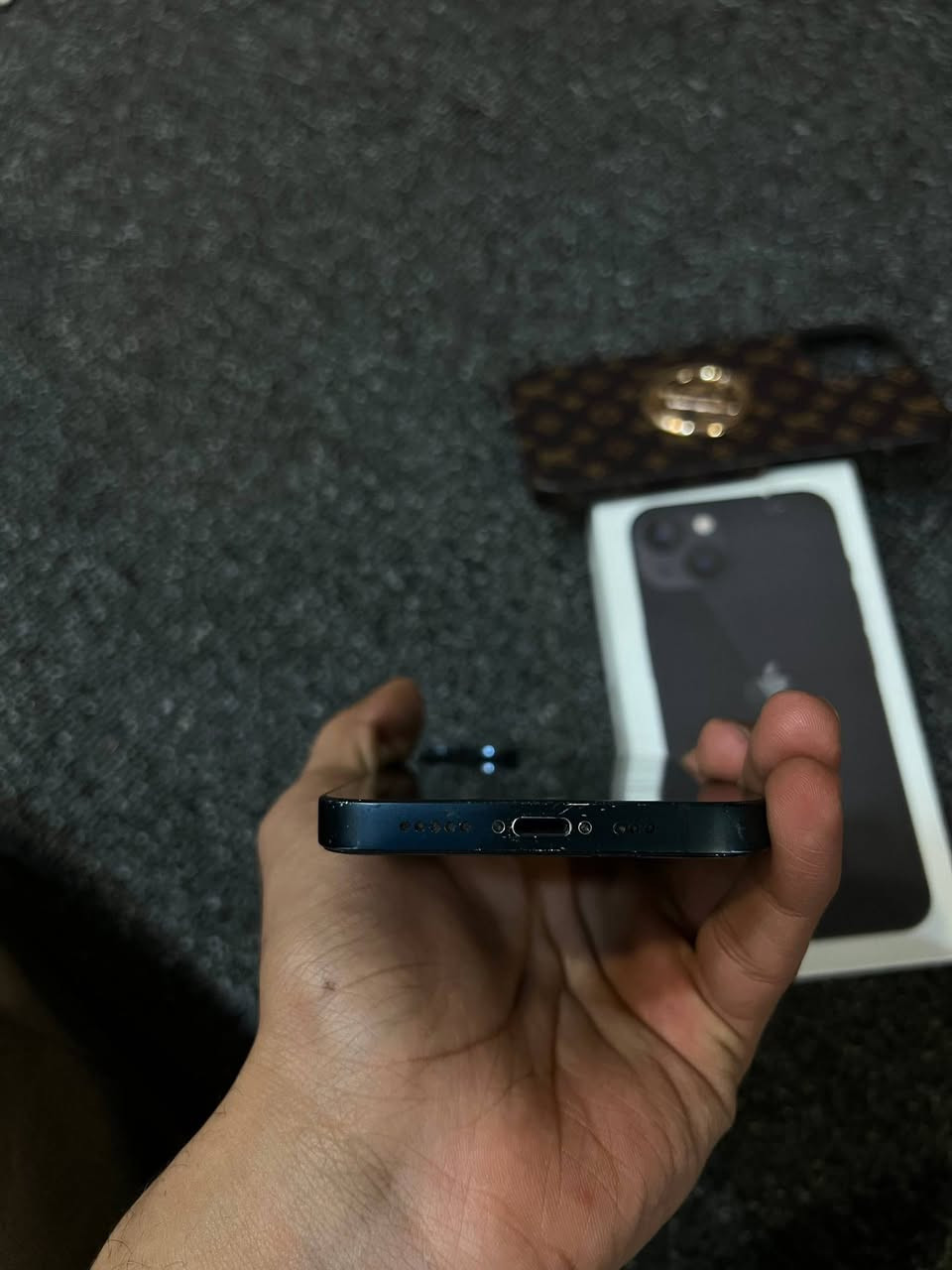 ايفون 13 عادي مكفول وتر كامل ملحقات ذاكره 128 بطاريه 90 بلادي السعر 390 ويرهم مراوس بأحدث مكاني نجف شارع الصب 
***********
