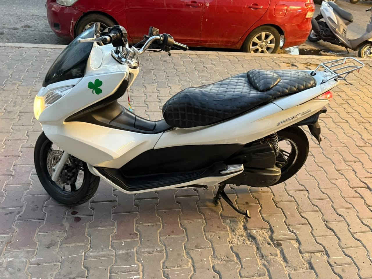 دراجه بي سي اكس مكينه ١٥٠ اي نقص مابيها كامله مكاني بغداد رحمانيه الجعيفر قرب مقهى البيروتي ***********
