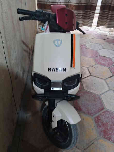 السلام عليكم متاح دراجه شحن الريان 6 بطاريات ليثيوم صارلي 5 أيام من ماخذه مكفوله كفاله عامه جديده للمكان بغداد مدينة الصدر الحبيبيه الاستفسار على الرقم***********
