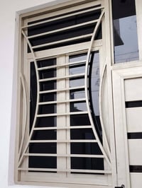 صباغ حديد • ابواب شبابيك • اسعار مناسبة