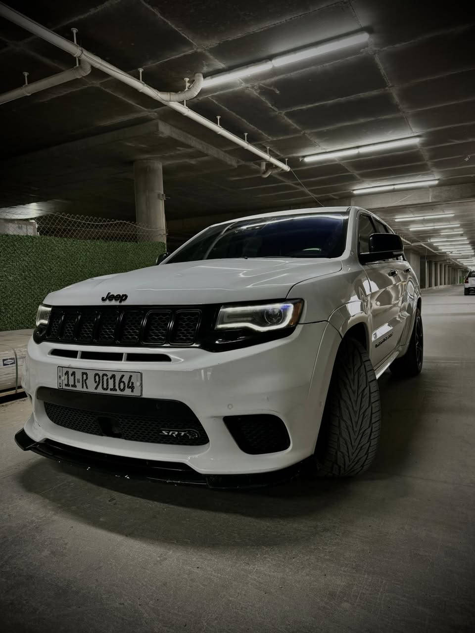 جيب SRT 6400 موديل 2018
السياره حادثهه امامي وبيهه شبر ب جاملغ الخلفي 
السعر 27 
السياره SRT اصل فول مواصفات 1/1 ام الرادار 
ماشيه  86 ميل 
المواصفاات ….
بصمة -بانوراما-رادار أمامي-ماوس 5 وضعيات قياده 
كشنات حضن SRT  كنتارا 
قماره كنتارا  
تدفئه وتبريد بالكشنات الاماميه-تدفئة ستيرن 
تدفئه بالكشنات الخلفيه  - سستم سماعات ودمام - 
فجوج برمبوا  SRT 6 بستم _جنطه كهرباء
ويل SRT اصل 20 -كشنات ميموري 
كشنات الاماميه كهرباء
٥ وضعيات قياده 
لايتات الاماميه زينون زرع عدسات          
 تخم تاير  جديد 
مكاني بغداد المنصور للستفسار :
 *********** واتسب
