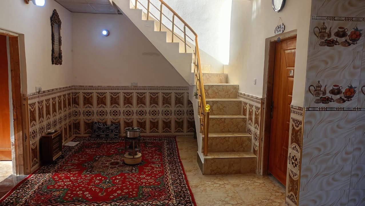 بيت للبيع مساحة 160م الغزالية نهاية شارع المركز (مجمع السيدة زينب)
كامل الخدمات/ كهرباء خطين/ماء/مجاري.. قريب على الشارع الرئيسي.للاستفسار التواصل على الارقام التالي 
***********
***********
