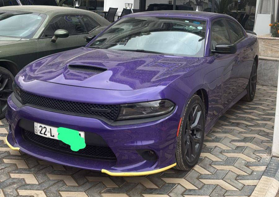 جارجر GT PLUS 2023 ( خـليـجـي )         
وكالة هارلم
العداد : 55 الف كيلو متر  
رقم شمالي اربيل 
الضمان : 3 سنوات او 60 الف كيلو متر . 
المحرك : V6.  3.6L .
المواصفات :
* جناح خلفي اسود. 
* ويل قياس 20 انچ اسود . 
* مقود القيادة رياضي . 
* مقاعد رياضية من الشاموا الأسود.
* نقطة عمياء . 
* رادار مع مانع تصادم أمامي.
* مصابيح أمامية زنون . 
* كشافات الضباب زنون . 
* المصابيح الأمامية مع LED . 
* حساسات خلفية. 
* شاشه كبيرة مع نظام ملاحة نفكيشن GPS . 
* سستم صوت الپاين .
* فتحة سقف (سلايد) . 
* المقاعد الأمامية كهربائية . 
* ذاكرة لحفظ وضعيات الجلوس (ميموري) . 
* مقاعد أمامية تبريد وتدفئة . 
* مقاعد خلفية تدفئة . 
* تشغيل عن بعد . 
* المقود كهربائي . 
* تدفئة مقود القيادة . 
* محدد سرعة . 
* تلفون بلوتوث . 
* كاميرا خلفية .
* مرايا متحسسة للاضاءة العالية .
* كير شفتر بالستيرن . 
* دخول ذكي (بصمة)
* ⁠سنويه لل29
* ⁠مغلفه ppf ابو الضمان
* ⁠للاستفسار الاتصال ***********
