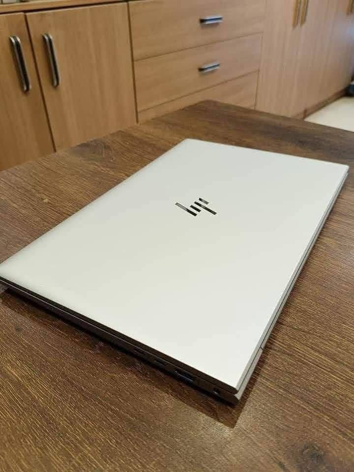 ⭐ HP EliteBook 845 G7 ⭐
لاب توب معدني أنيق، خفيف الوزن، ومثالي للشغل والدراسة
💥 جديد | تصميم أنيق  وإمكانيات قوية بسعر ممتاز 💥
🔹 المواصفات:
☑️ المعالج: AMD Ryzen 5 Pro 4650U – أداء جبار وسريع
☑️ الرام: 8GB DDR4 – قابلة للزيادة حسب الاستخدام
☑️ التخزين: 256GB SSD M.2 NVMe – قابل للزيادة
☑️ كارت الشاشة: Vega AMD Radeon
☑️ الشاشة: 14 بوصة بدقة عالية FHD

🔹 المخارج والتوصيلات:
🔸 2 × USB 3.0
🔸 2 × USB Type-C
🔸 HDMI
🔸 مخرج سماعة 3.5mm
🔹 المميزات:
✅ بطارية أصلية تدوم أكثر من 3 ساعات
✅ شاحن أصلي
✅ حالة ممتازة – فرز أول بدون خدوش
✅ تصميم معدني قوي وأنيق
✅ أداء ممتاز في المهام المكتبية والدراسة
✅ سهل الحمل – مثالي للتنقل والاستخدام اليومي
🔹 بيشغل برامج وألعاب زي:
🔸 برامج Microsoft Office
🔸 برامج محاسبة زي QuickBooks وExcel
🔸 التصميم زي Photoshop وCanva
🔸 الاجتماعات الأونلاين: Zoom – Google Meet
🔸 البرمجة: Visual Studio Code – Android Studio
🔸 الألعاب زي Valorant – PES – PUBG Mobile 
🔹 مناسب لـ:
💼 المحاسبين والمهندسين والمدرسين
🎓 الطلاب والباحثين
💻 التسويق والشغل الحر
🖥️ الاستخدام اليومي المنزلي أو المكتبي
📦 شحن متاح لجميع المحافظات .
🛠️ ضمان 6 شهور + 14 يوم استبدال أو استرجاع
شركة السعد فرع وسط البلد 33 شارع قصر النيل بجوار البنك المركزي الدور السابع.

للتواصل واتساب او فون: 01026531494


**إذا كنت صاحب هذا الإعلان وتريد حذفه لأي سبب، رجاءا أرسل رسالة إلى الدعم الفني**