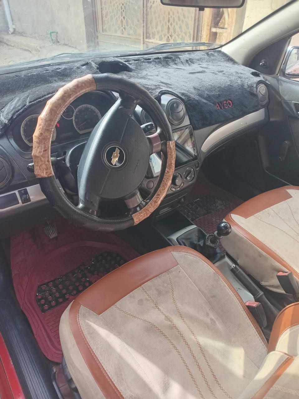 سلام عليكم سياره افيو محرك وكير مكفول تبري ثلج صدر تمام رقم ديالي بسمي العوان بغداد جسر ديالي قديم سعر ٤٨ موديل ٢٠٠٧ سياره بسمي ***********
