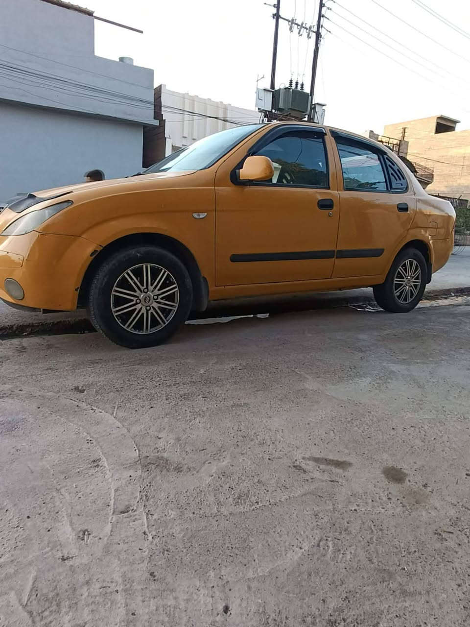 طيبة موديل 2013 سنوية بأسمي كوبون بأسمي بيها صبغ جاملغ النفر تبريد شغال السعر٣٧ المكان موصل حي التحرير***********
