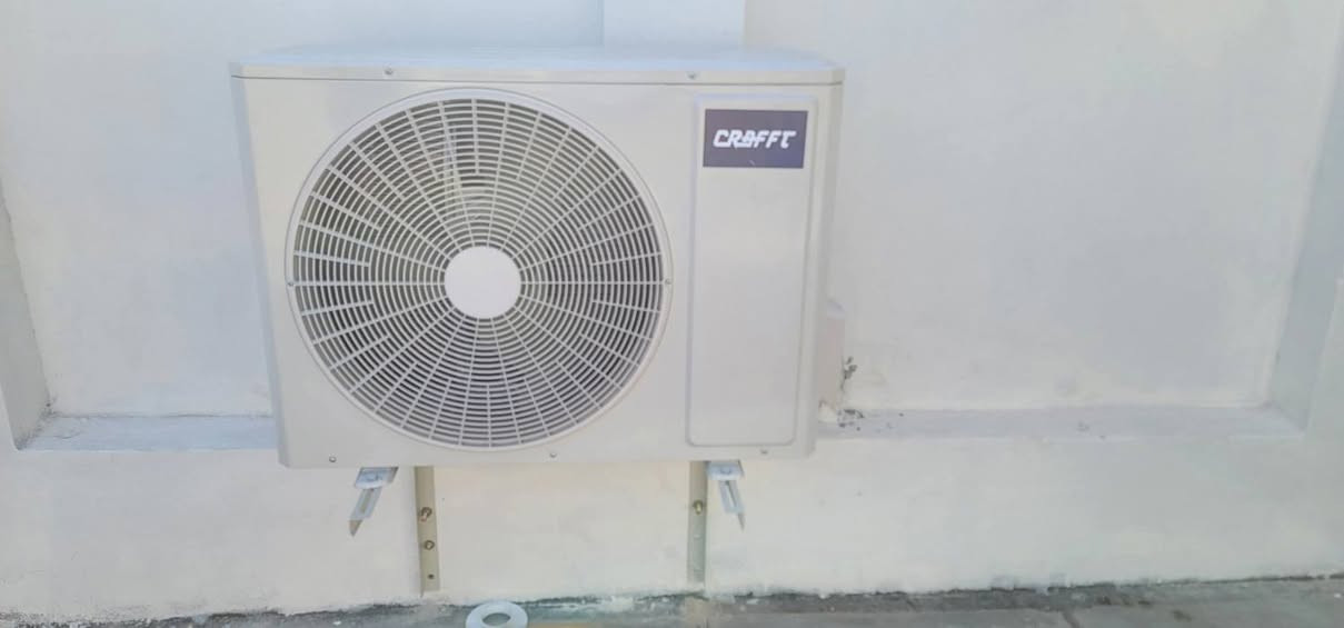 النسيم البارد يسويلك الصيف شتة! 🤍❄️✨ 

تم تنصيب 3 سبالت كرافت بناء حديث نظام بوري دفن مع استخدام الفاكيوم وجهاز كشف تسريب الغاز للتاكد من عدم وجود تسريب بعد التنصيب
.
.
للاتصال المباشر او واتساب 
***********
#تبريد_عراقي #صيانة_سبالت #تبريد #صيف_بارد #مصلح_سبالت #بابل #الحلة
