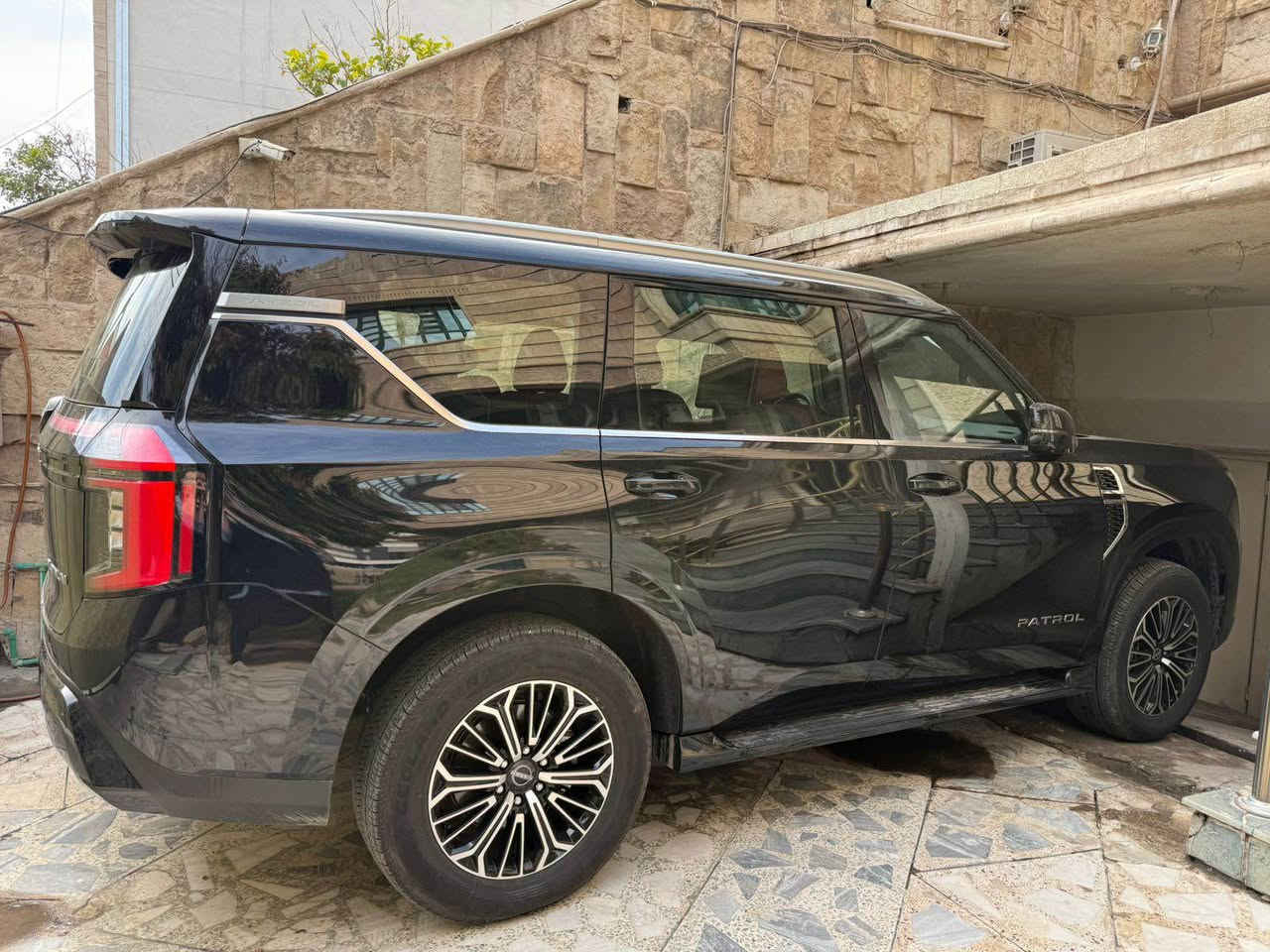 نيسان باترول موديل ٢٠٢٦ مستخدمه بحالة الوكالة ممشى ٢٠٠٠كم.. سيارة زيرو بحالة الوكالة
السيارة تنفس طبيعي بدون تيربو
للتواصل موجود خاص
*********** بغداد, العراق
