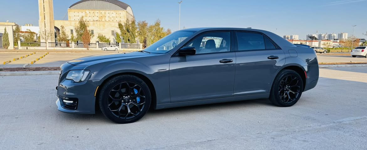 السلام عليكم
اوباما 2019 

مواصفات  S 

فول عدا البانوراما 

تويل 
كشنات جلد 
كشن كهرباء 
هيترات بالكشن 
بجم عريض 

جاهزه بدون اي نقص 

السياره كلين بدون صبغ بدون بارد 
حتى الدعاميات  بشرط 

السعر 260 ورقه 

***********
