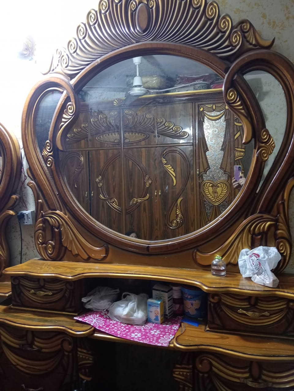 غرفة اخشاب للبيع اتصل في بلديات بغداد ***********
