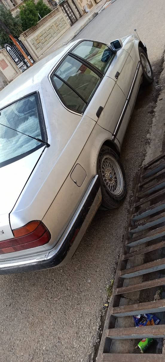 735للبيع فول
موديل ٩١
رقم جديد وسنوية جديدة
مصبوغة حزام الجمالية
منضومه زينول
فتحة سقف
تبريد وتدفئة قطعتين
جامات كهربائية عدد ٤ 
كشنات جلد كهربائي
تخم تاير جديد 
دبل جكمجه
سعر ٤٣ وبيها مجال قليل
عنواني الموصل
للاستفسار ***********  مكلف بالنشر
