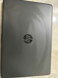 لابتوب hp نضيف ٤اشهر مستعمل فقط  للاسفسار الاتصال على رقم الهاتف 07882...