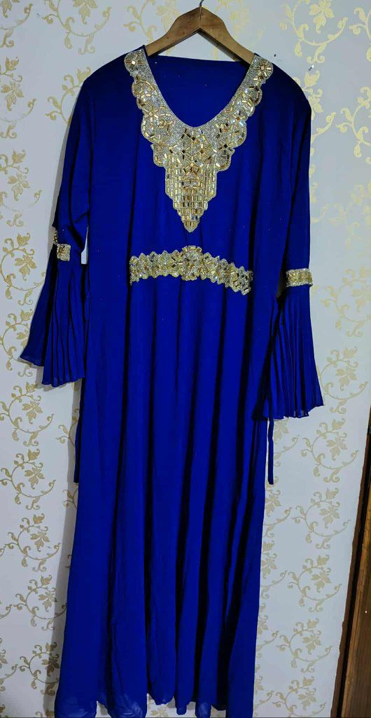 مرحبا متوفر فساتين ملبوسه مره وحده الله الشاهد وبالحقيقه احلى من صوره بهواي الي تريد تتفضل خاص


**إذا كنت صاحب هذا الإعلان وتريد حذفه لأي سبب، رجاءا أرسل رسالة إلى الدعم الفني**