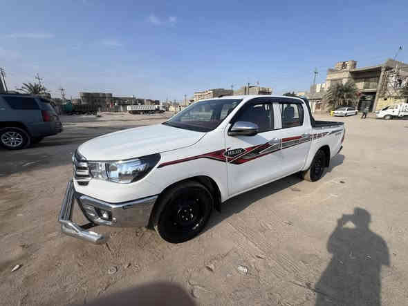 بيكم هايلوكس مديل 2024 كير عادي رقم. اربيل هزه 2026سنويه ل2029. ماشيه 40الف  باسم شركه البعاج   سياره جديده وماتذب عليها  دينار  السعر 240  للبيع فقط  الهاتف:***********  المكان البصره الزبير
