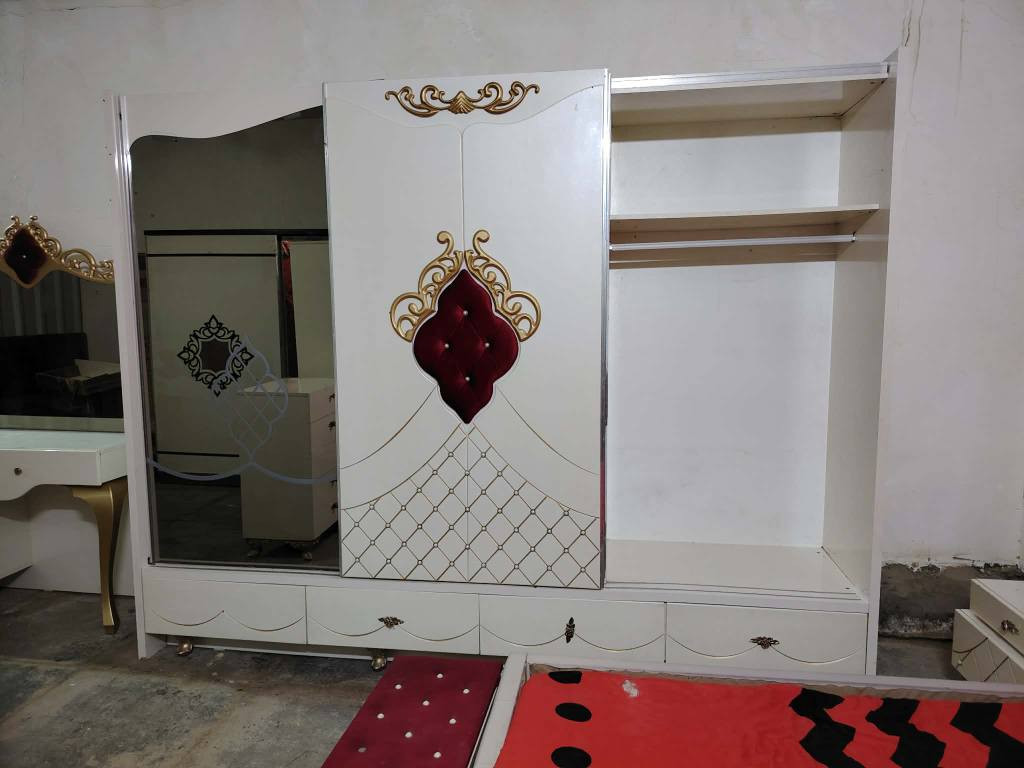 غرفه تركي ضخمه اخت. الجديد كامله تركي اصلي ثقيل المكان ديوانيه *********** بي وتساب ديوانية, القادسية
