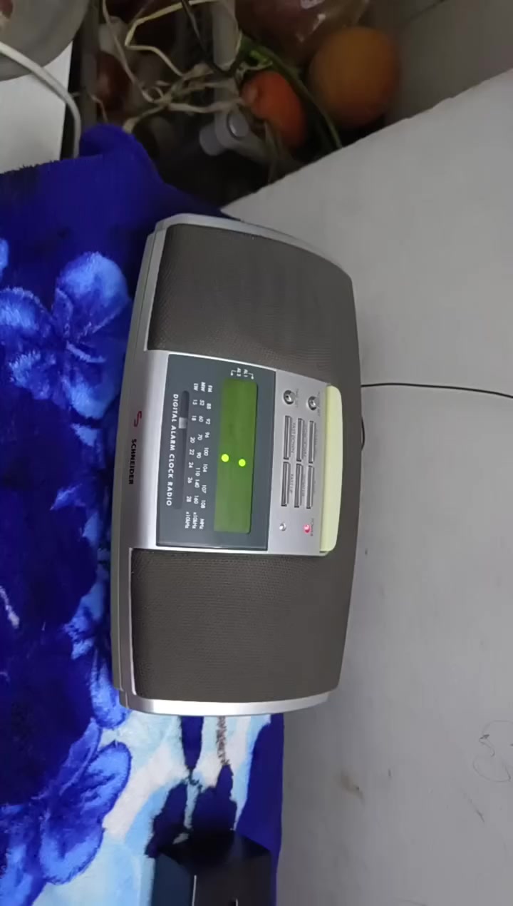 للبيع راديو منبه شنايدر نظيف وما بيه نقص السعر 30 الف


**إذا كنت صاحب هذا الإعلان وتريد حذفه لأي سبب، رجاءا أرسل رسالة إلى الدعم الفني**