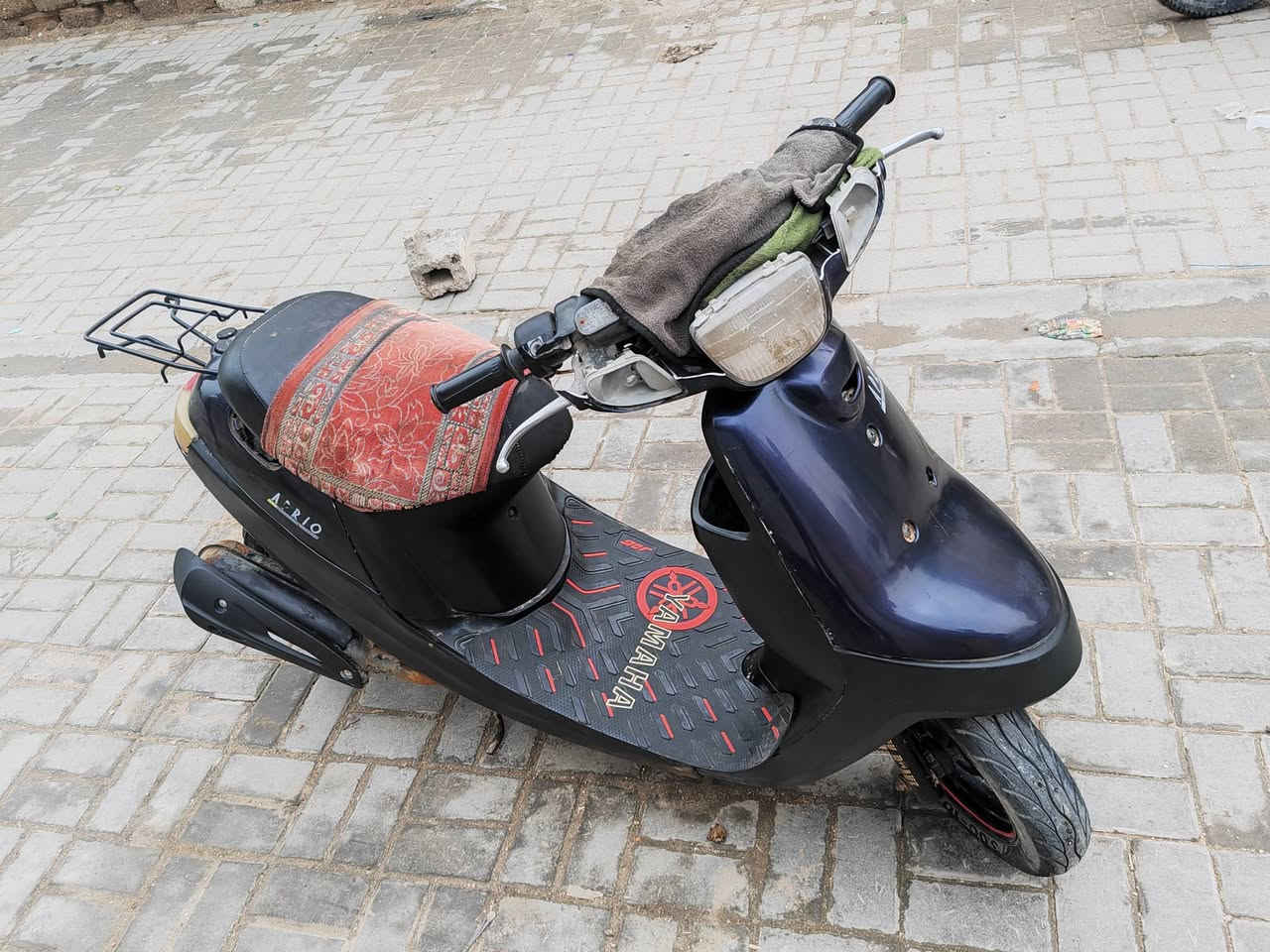 السعر 150 او بيهه مجال
***********

اسلام عليكم دراجه للبيع بطه موديل 99 مكينه او كير او شاصي مكفولات تأيرات جدد دراجه حلوه كلش كهربائيات شغاله كله سلف شغال اشاير شغاله كله المكان كربلاء اتصل
