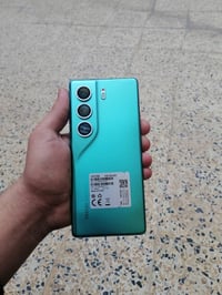 كامون 40  الذاكره 256  رام 16  الجهاز موصفات معروفه وشرط ما مفتوح  الس...