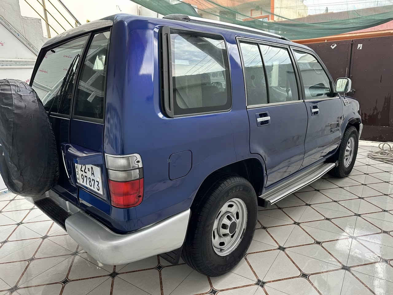 اسعد الله اوقاتكم بالف متابعينا الكرام ازوزة ياباني تروبر محرك بلادي ستة سلندر 3500 مال حاوية سيارة تبريد موديل 2001  رقم اربيل دولي سنوية  بأسمي  والهزة  جديدة  لوحات  جديدة   سنوية  مجدد  سيارة جديدة بمعنى الكلمة  سعرة  62  ورقة بي  مجال بسيط للشراي مال حك جية تيجي يمي عين غطة عين افراش اخدمك شراي يخابرني بيك خير اوتدلل لان ممتواجد عالفيس  ***********
