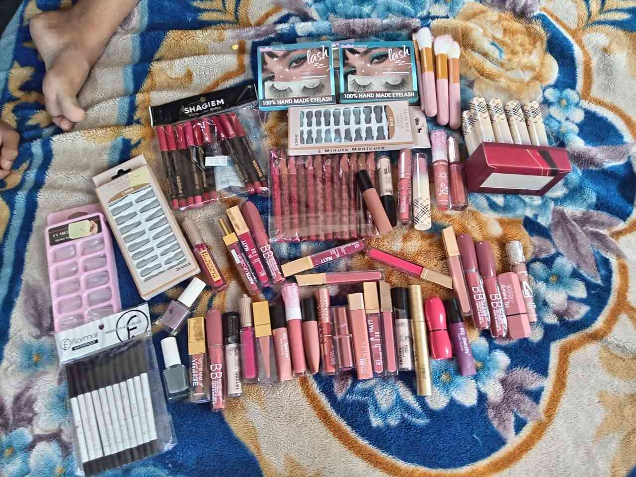 سلام عليكم بيع مكياج عدسات قطعه عله 6 ول حمره عله الف و مرطبات عله 3 ول مقشرات 3 مكاني حله


**إذا كنت صاحب هذا الإعلان وتريد حذفه لأي سبب، رجاءا أرسل رسالة إلى الدعم الفني**