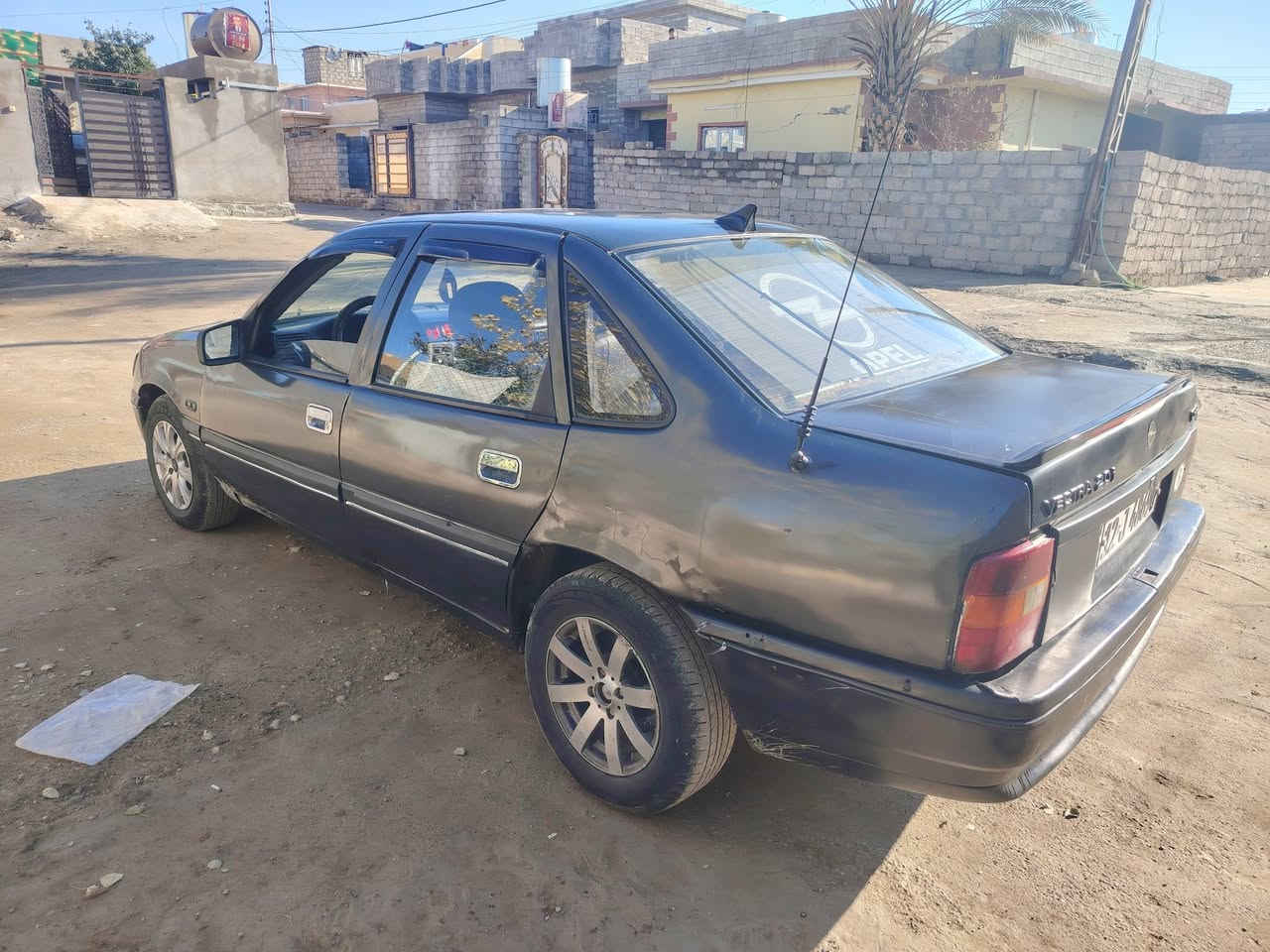 اسلام عليكم اوبل فكتره حجم20 موديل1992للبيع.سنويه لل30 شرط التحويل كاربون بانزين  طخم تاير باتري جديد مكينه وكير شرط مصبوغه جماليه بدون ظرر مكاني ناحيه زمار السعر 36وبيها مجال رقمي ***********
