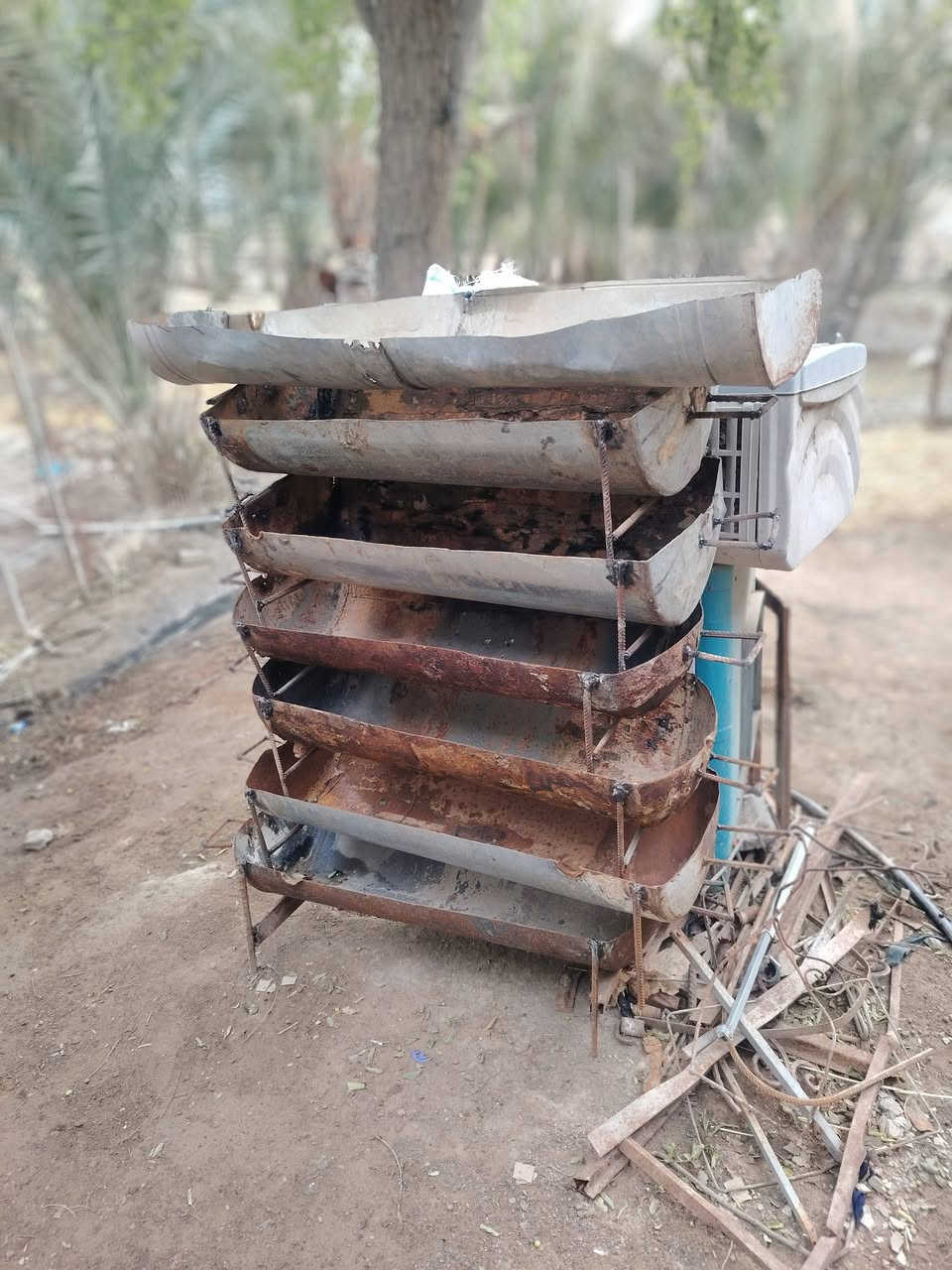 الحداد جعفر الصالحي رقمي (***********) توجد مناقل شوي للبيع شغل متنقل أتصل أو تراسني الاسعار مناسبه قفاص حمام حسب طلب نفصل
