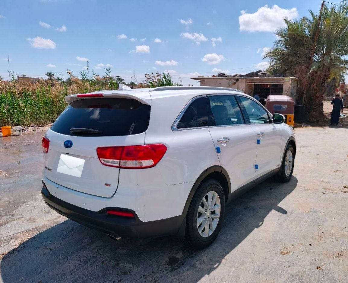 السلام ورحمة الله وبركاته 
سورنتو امريكي موديل 2016/رقم ذي قار دولي مشروع وطني لغايه2028 تحويل ثاني يوم/  موصفات خليجي جلد 7راكب تبريد قطعتين كشن كهربائي دواخل عسلي شاشه كبيره حساسات خلفيه اشاير بالمري تحكمات ستيرن مثبت سرعه محرك 2400  
العنوان / ذي قار / قضاء النصر للأستفسار الاتصال بالرقم ***********
