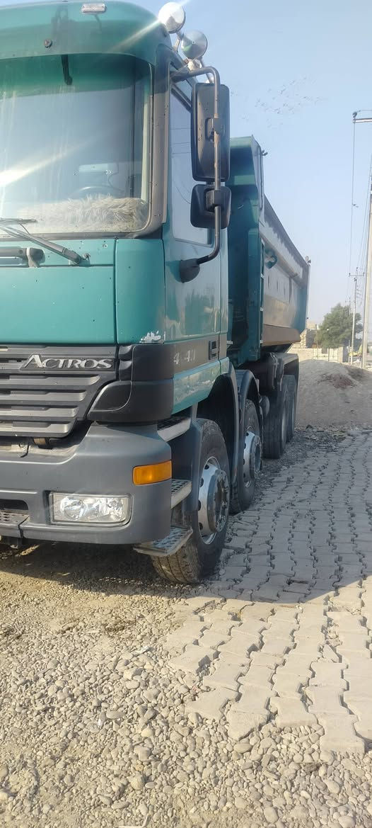 اكتروز موديل 2003اصل رقم بغداد بأسمي سنويتهه لحد 27ما معلايه مربوطه قاطره ومقطوره كيركهربائي مجموعة جي اف خمس ورگات حجم 43 و41 رقمي ***********
