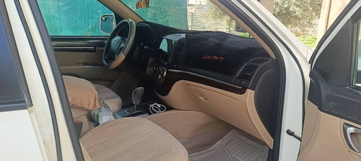 سنتافي 2010خليجي 
2/بدون صبغ 
3/كير شرط/ محرك بداية نفخ
4/سلايد+حساس خلفي+بدون بصمه/سويج
5/مثبت سرعة محرك سته 3500
6/شاشه+كاميرا+طاير شد جديد+مراية شفط
7/رقم نينوى مشروع وطني 
8/سنوية لحد 2029 بسمي 
9/(شرط تحويل)
10/كابون بنزين اكتروني 
11/السعر 160 بيا مجال للطيبين 
اخوان بس إلي شراي يخابر وتحياتكم رقم ***********
