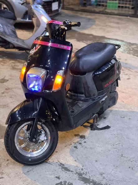 سلام عليكم دراجه بوليس مصطره للبيع دراجه بحالت وكاله دراجه جديده بمعنه كلمه دراجه سعر 1150 وبيها جمال لطيبين***********
