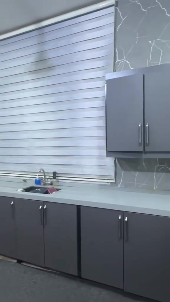 🏠بيت للبيع-في حي الرسول قرب شارع ياحسين 

📐المساحة 200متر / طابقين مسلح حديث
📍الطابق الأرضي
•2غرفة نظام سويت +صاله+استقبال+مطبخ+مجموعة صحيات
📍الطابق العلوي
•غرفة عدد 2+صاله+مجموعة صحيات 

📞للأستفسار يمكنكم الأتصال علئ الأرقام التالية
فراس *********** / المكتب ***********
للمزيد من العروض يمكنكم متابعتنا على الفيس بوك https://www.facebook.com/share/181oCiv5fj/
للعروض قطع التوزيع الجديد الحولي يمكنكم الدخول على الرابط https://chat.whatsapp.com/C3ZLlrqLokWBjJvLsVLeUP?mode=gi_t
