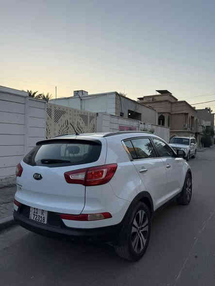 كيا سبورتج 2014 خليجي بغداد للبيع 
السعر ١٤٠ وبيها مجال بسيط 
السياره بيها صبغ صفحه السايق ( ضرر بابين مبدلات أصليات ) جهه السايق  
رقمها بغداد الدولي جديد وهزه جديد وباسمي 
محرك 2000 دوش المرغوب 
محرك وكير وصدر وتبريد وكهربائيات نضيفات جدا 
تخم تايرات وباتري جديد….. 
مري شفط وتحكم ستيرن وحاكيه اتصال وكامره خلفيه وبلوجتكترات زنون ونضام ايكو وحساسات امامي خلفي 
رقمي للاستفسار *********** اثير 
*********** اسيا 
مكاني بغداد المنصور حي دراغ
