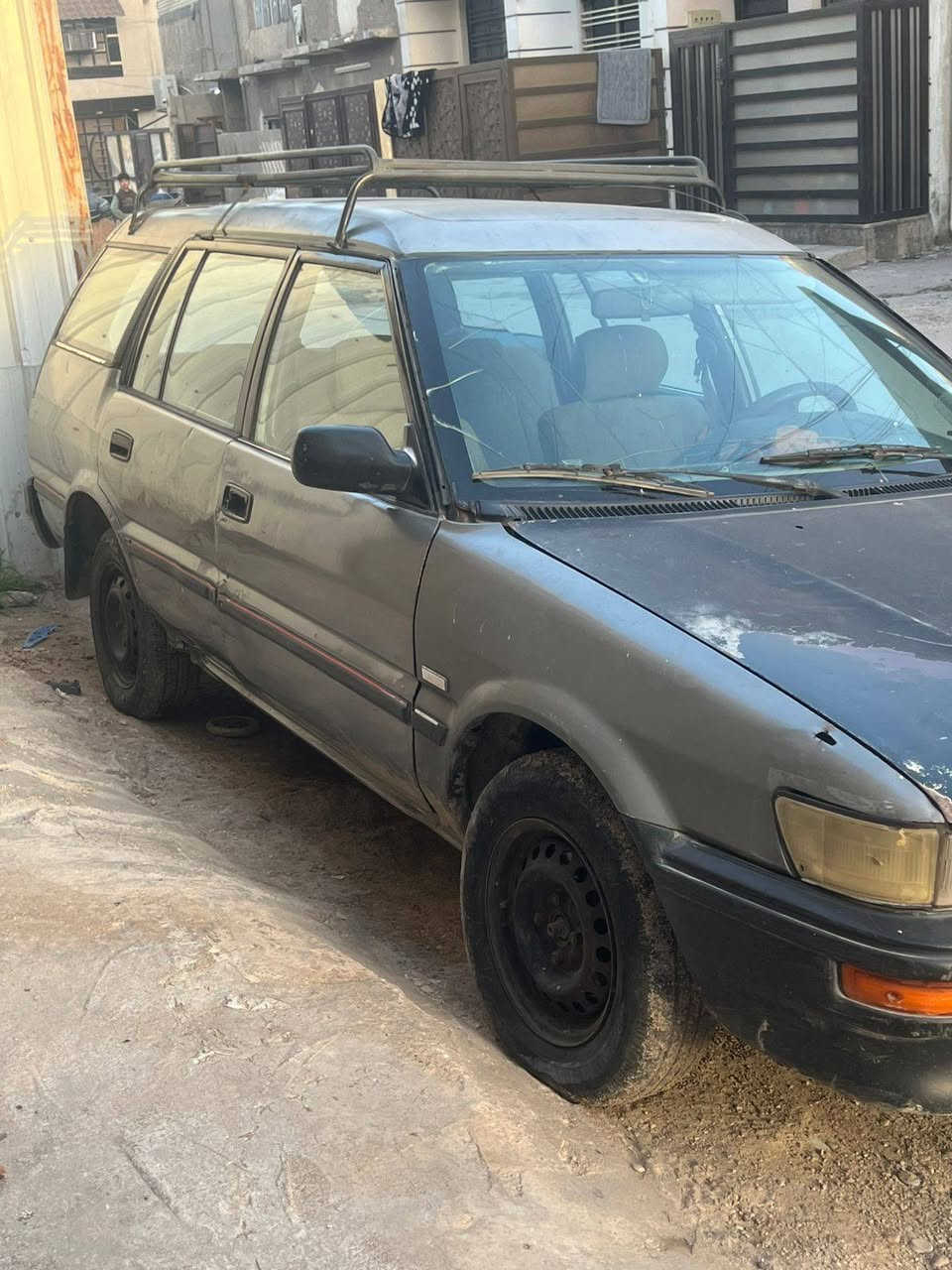 السلام عليكم ...
كورلا 91 للبيع مكينه بيها تبخير والسياره يرادله ترتيب والسياره مشيها حلو وين ما كان تكدر تروح بيها السعر 28 ورقه والسياره باسمي العنوان بغداد بغداد الجديدة هاتف / *********** بغداد, العراق
