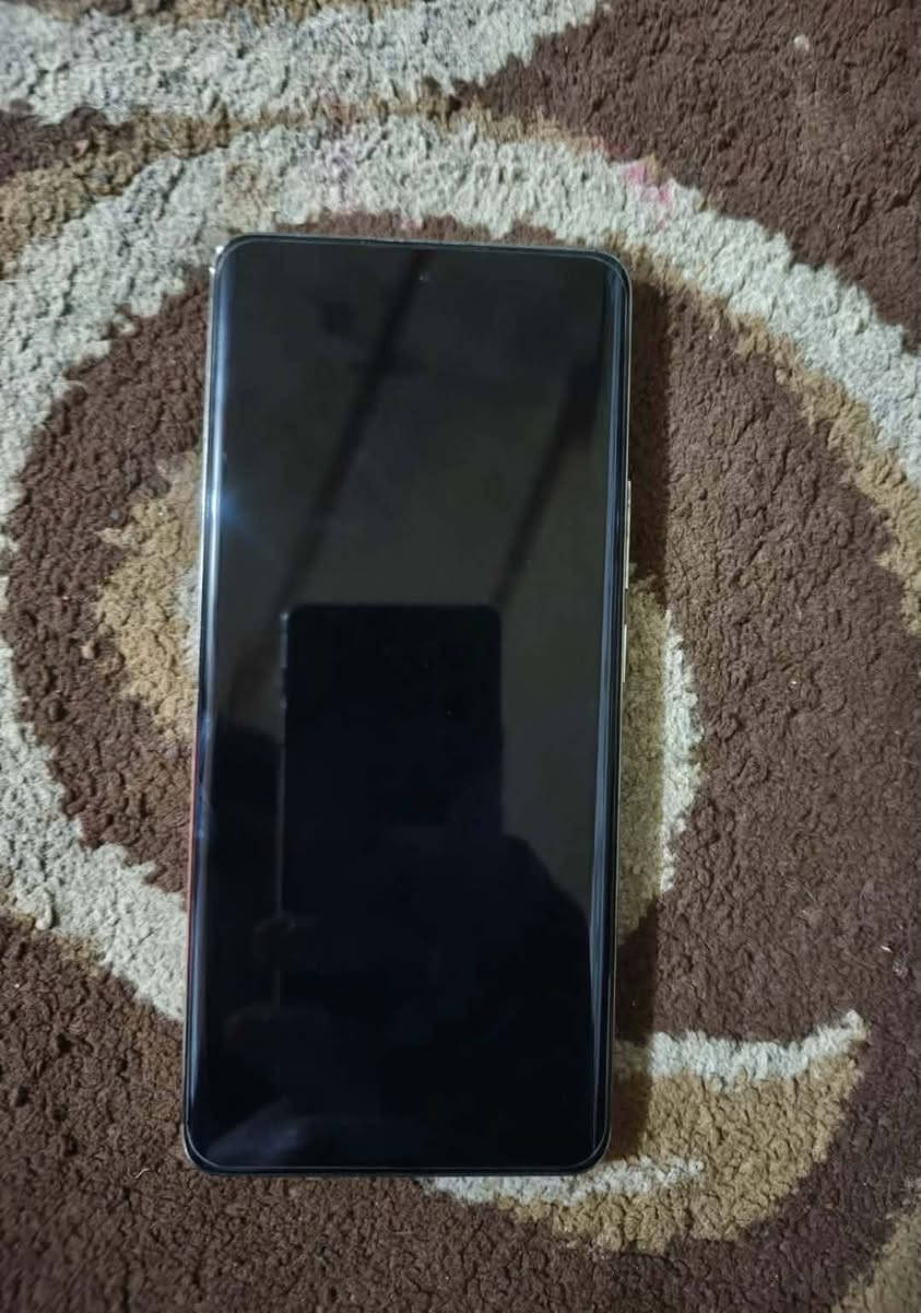 تليفون ريلمي 12 برو بلص ذاكره 512 داخليه 12 بل بوبجي 90فريم كامرته تخبل مراوس بتليفون 13 برو ماكس حتلو مبدل بي شاشه بطاريه حتلو 13العادي هذه رقمي ‏‪0784 294 3782‬‏
