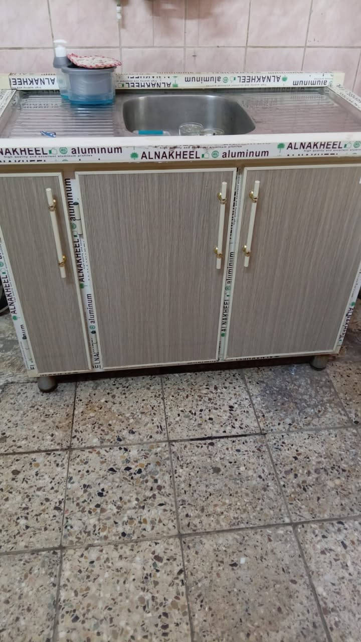السلام عليكم للبيع غراض جديدة للتواصل ***********
