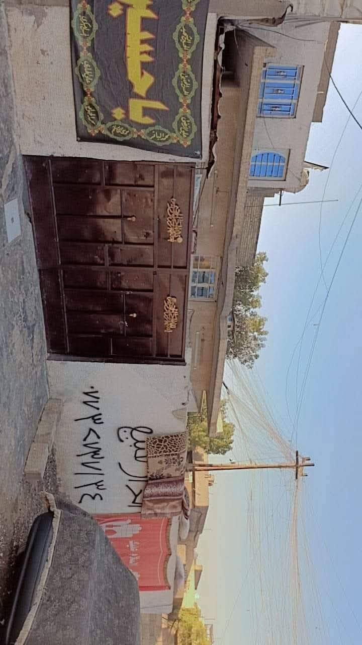 سلام عليكم من رخصت الادمن
للبيع بيت في حيل بساتين يم اسواق سنتر
البيت 120 مربع 2نوم واستقبال وحولي جبير وبيتونه جبيره البيت نضيف ومرتب ومتعوب علي والكراج طب بي ثنين سيارات الاستفسار على الرقم 
***********
