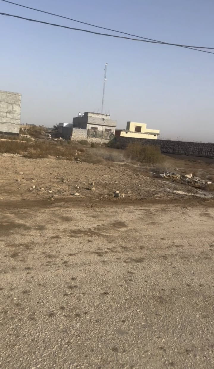 السلام عليكم قطعه مناسبه وموقع مميز قطعه في كربلاء عمود 200 في منطقه عون في جهه الزوار مساحته 500م الواجهه 18 والنزال 28 سند 25 زراعي  شارع تبليط خدمات كامله اللاسفسار 
***********
