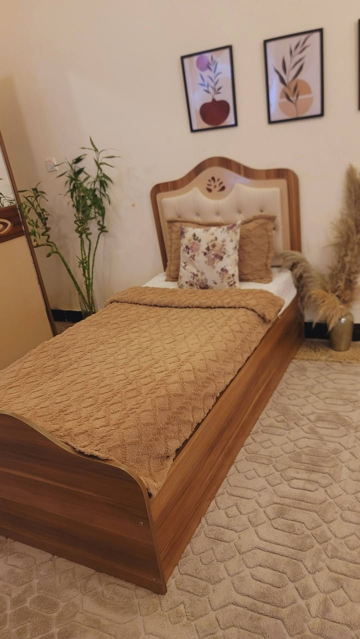 مكلفه بلانشر
كنتور سلايت وسرير تركيات بلحقيقه احلى واكبر  نظيفات كولش للبيع  ***********
