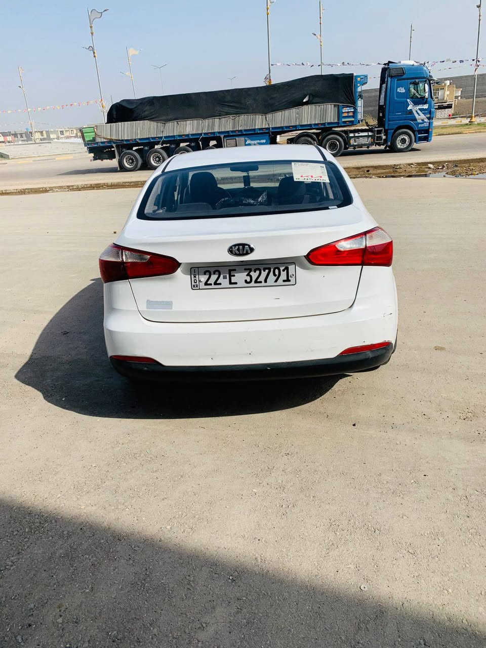 سلام عليكم ورحمه الله
سيراتو 2014 خليجي كير مكينه حداديه تخم تاير وتبريد ثلج تدفئه سياره جديده معنى الكلمه رقم اربيل ارقام وسنويه جدد سياره بيها قطعتين تبديل فقط نفس الون بدون دواخل شرط سونار مكينه 1600 دوش لا تنقيص ولا صوت ولا فتح  سياره جديده 
مواصفات 
تحكم جهتين 
سستم سماعات 
ويلكب كروم
كامره خلفيه
حساس خلفي
حساس أمامي 
ماشيه 170 حقيقي 
وباقي مواصفات بيها 

السعر 108 وبيها مجال بسيط 

***********
