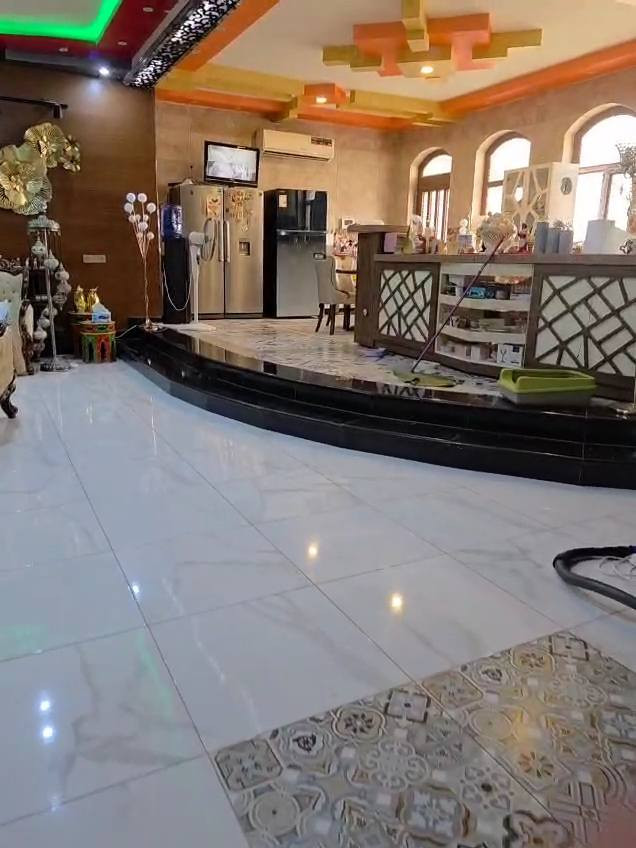 اللهم صلي على محمد وآل محمد
دار للبيع 🏛️   مع مشتمل بناء حديث 
⛔   حي العروبه قرب محطة ماء الروافد 
📈 المساحة   :  350م 
يتكون من :  طابقين 
- غرف نوم عدد 5
- صالة عدد 2 
- دورات مياه عدد 3
- استقبال 
- مطبخ
كراج 

☎️ للأستفسار والمعاينة اتصل على :
***********
الرقم يحتوي على واتساب 
📍 زيارة مكتبنا الكائن في : حي الصدر الاول السايدين قرب مطعم كباب نذير 
📥 مكتب أدم
