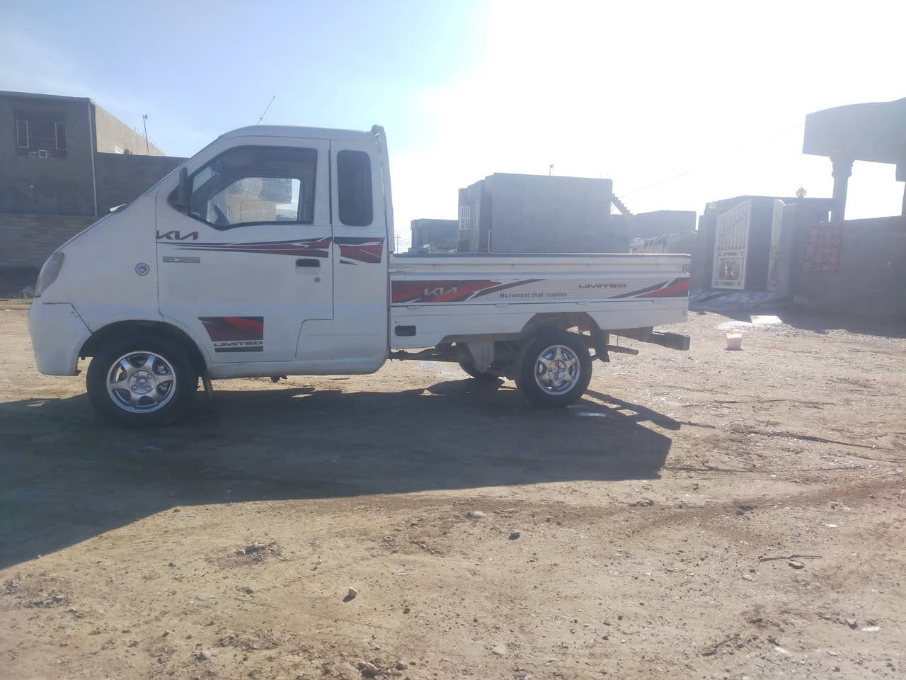 السلام عليكم
سيارة هايفي موديل 2007 للبيع سياره كير محرك اكسل شرط تخم تاير جديد كهربائية كلها شقاله أوراق كامله السعر ١٦ وبيها مجال مكان السياره الاسحاقي الشراي يتصل ***********
