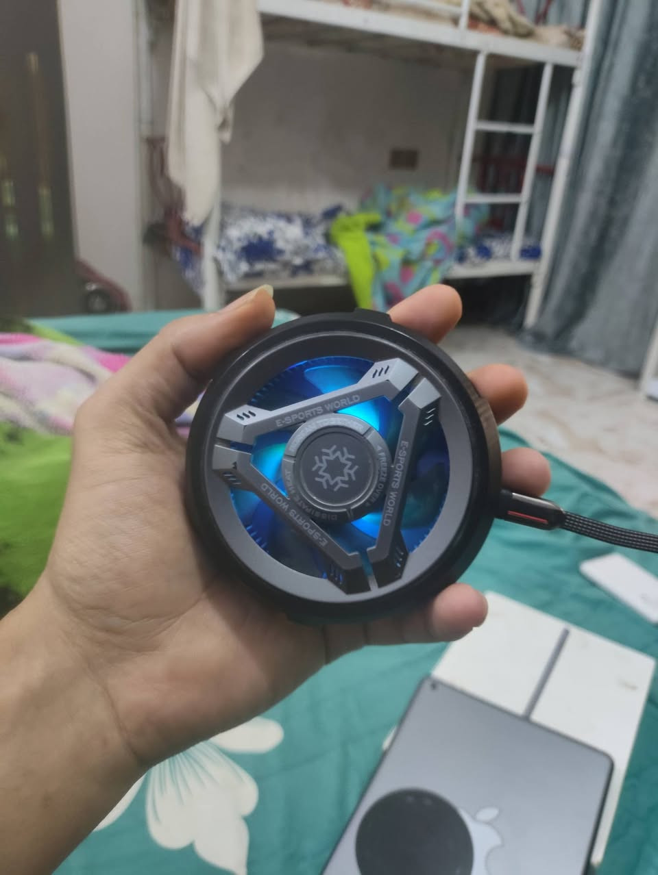 سلام عليكم ايباد 9 اخو الجديد فقط مبدل بلازمه وكاله
كلشي شغال مع حساب ببجي 20 سلاح يطور مع كونكر مع سيارات تطور 

زر الهوم مثل مشوف داخل جوة لاكن شغال مع فريز مع شاحن 45 واط ذاكرته 64 

السعر 200 فقل لا تعامل ولا تكسر بحلال غيرك 

عنوان بغداد الكماليه ***********
