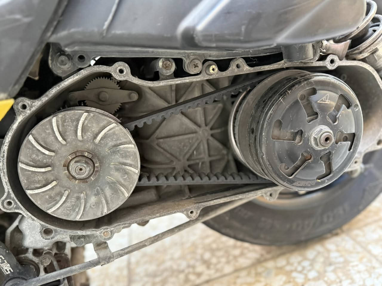 السلام عليكم سكنس فحل وارد كوري الدراجه نازله من الرمبه صارلها سبوع تقريباً الدراجه بيها تزويد بسيط مثل ماموضح بالصور الدراجه مكينتها كفاله عامه السعر 1150وبيها مجال للشاري هذا رقمي ***********
