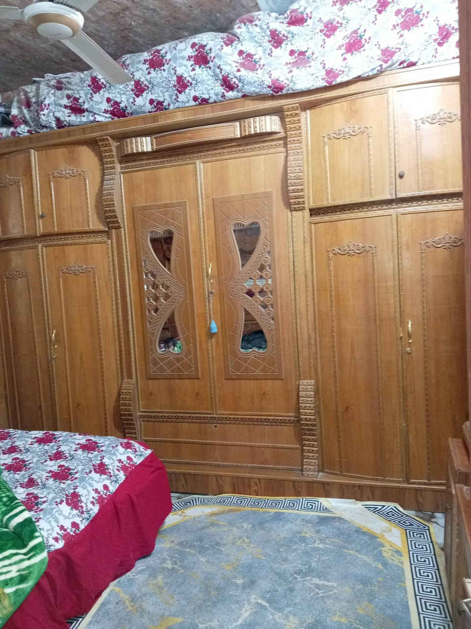 غرفه غشاب للبيع نضيفه استعمال قليل السعر ٨٠٠ وبيهه مجال الاستفسار ***********
