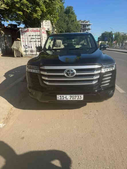 السلام عليكم لاندكروز  موديل 22 ساز اصلي ام ضمان ام التطبيق ماشي 62 مكفوله كفاله عامهمغلف بيبي اف ضمان 10سنوات تخم تاير دلول اصلي اقل الشهر من شديته  السياره جديده بمعنه الكلمه عنوان السياره السعر 64الف دولار يعني 640ورقه وبيها مجال للطيبين رقم السياره بغداد بسمي  بغداد حي القاهره  اني مكلف بل نشر *********** لاتصال بصاحب السياره
