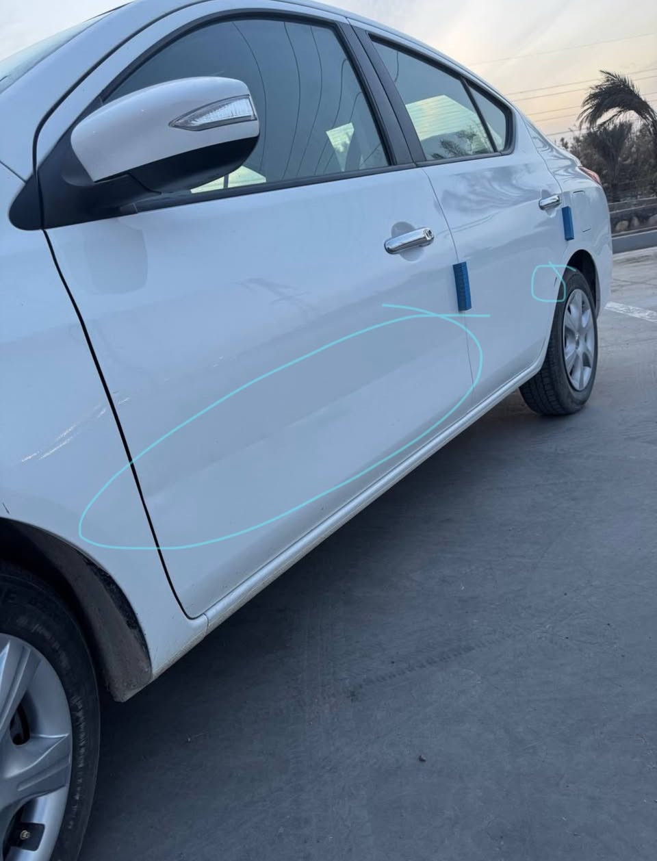 🔴نيسان صني 2025  بـ121

-ماشية 10 الاف
-اربع جامات كهرباء
-شاشة
-رقم انكليزي اربيل
-السياره كفاله عامة ماعدا شخط فقط باب السايق جداً خفيف موجود بالصور 

السعر : 121
المكان النجف 
***********
