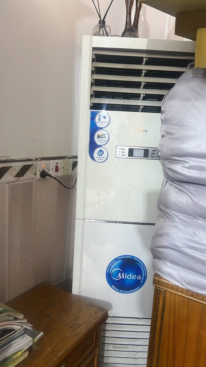 سبلت 3 طن ميديا مستعمل نضيف ماداخل صيانه السعر 600 الف المكان بغداد الزعفرانيه ***********
